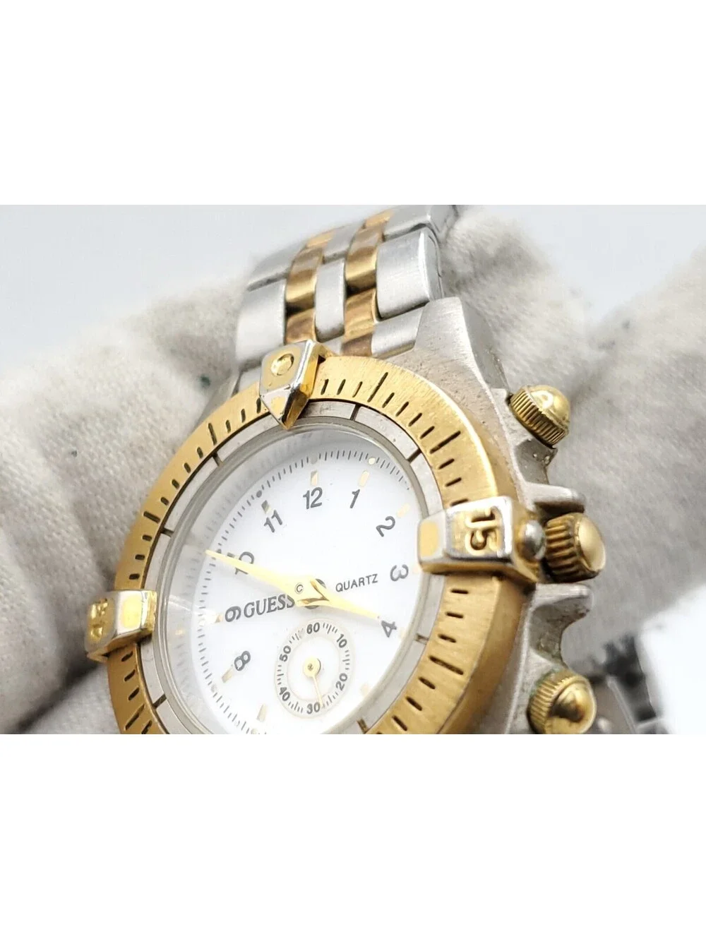 Guess Quartz Watch Womens Small Seconds Hand Dial White Two-Tone 30mm